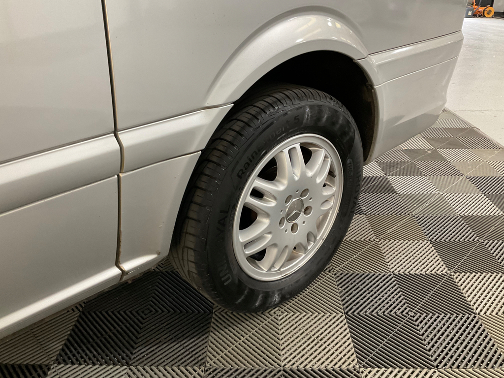 Mercedes-Benz Viano 3.7 Extra Long Ambiente 231 Bhp Silver #27