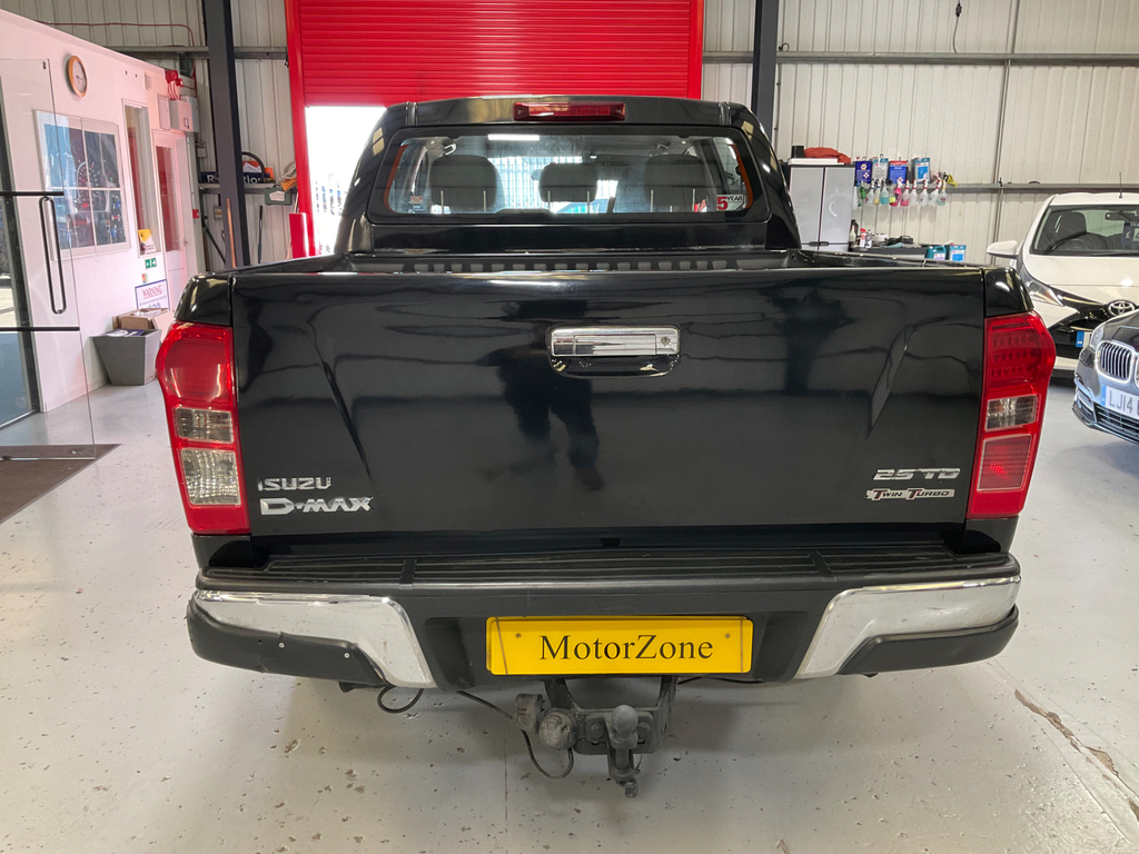 Isuzu D-Max 2.5 Td Yukon Pickup 4X4 194 Gk Black #5