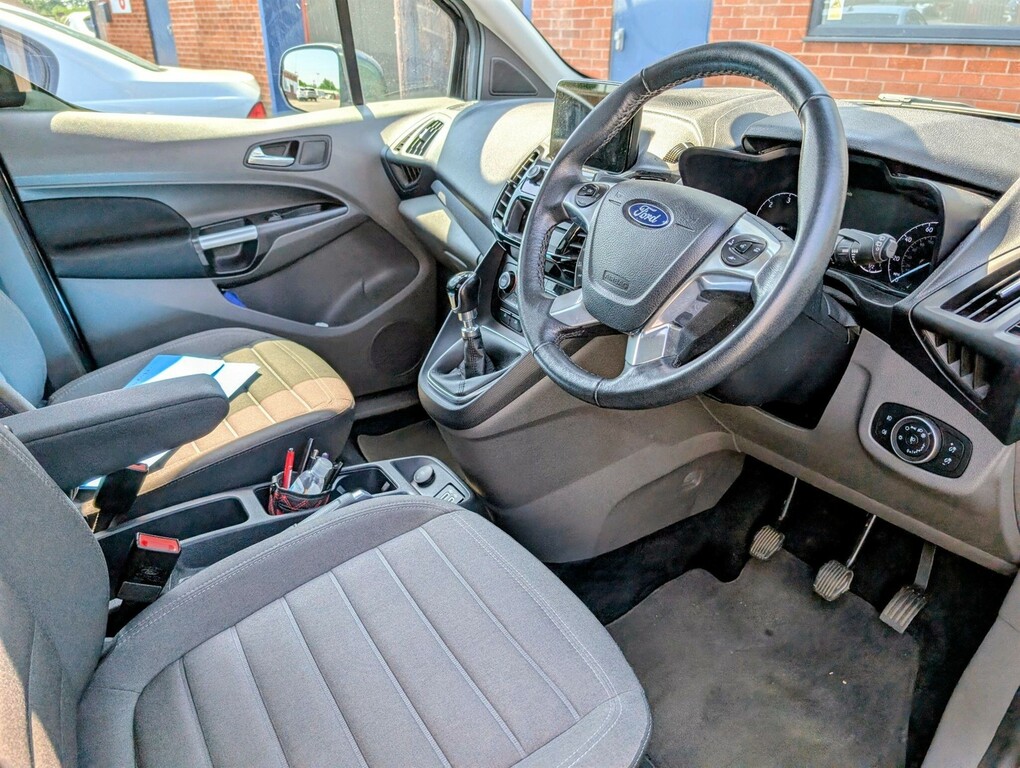 Ford Tourneo Connect 1.5 Ecoblue 120 Titanium Powershift 2020 Black #4