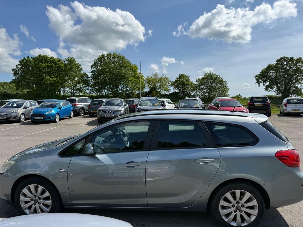 Vauxhall Astra 1.7 Cdti Ecoflex Exclusiv Sports Tourer Euro 5 Silver #6