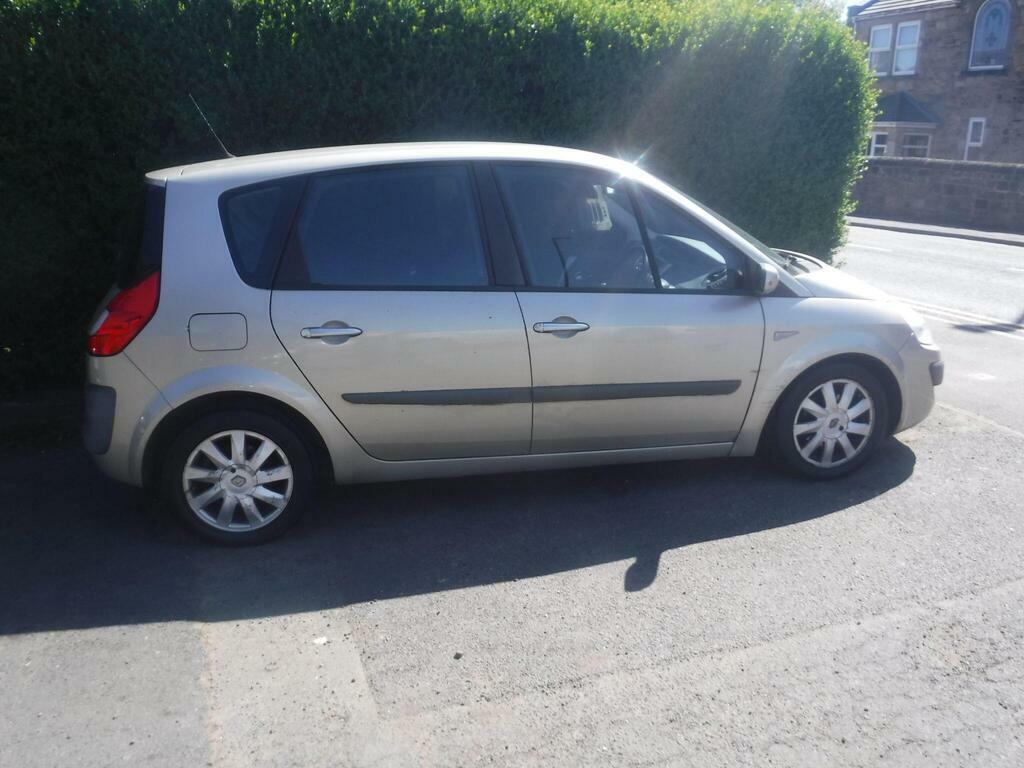Renault Scenic 1.6 Vvt Dynamique Gold #4