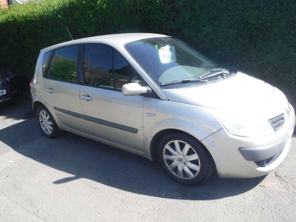 Renault Scenic 1.6 Vvt Dynamique Gold #2