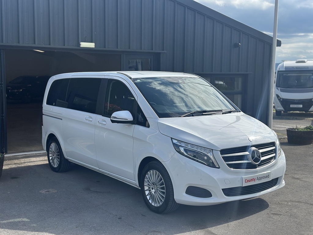 Mercedes-Benz V Class V 220 D Sport White #4