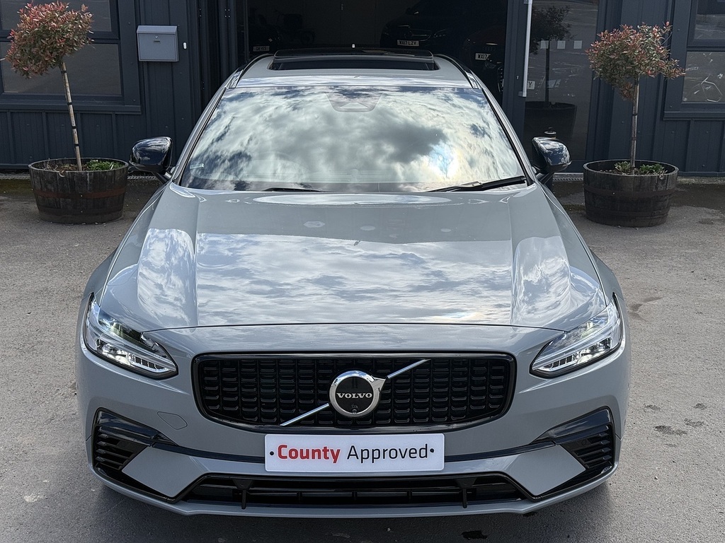 Volvo V90 2.0 D4 Momentum Plus Geartronic  #2