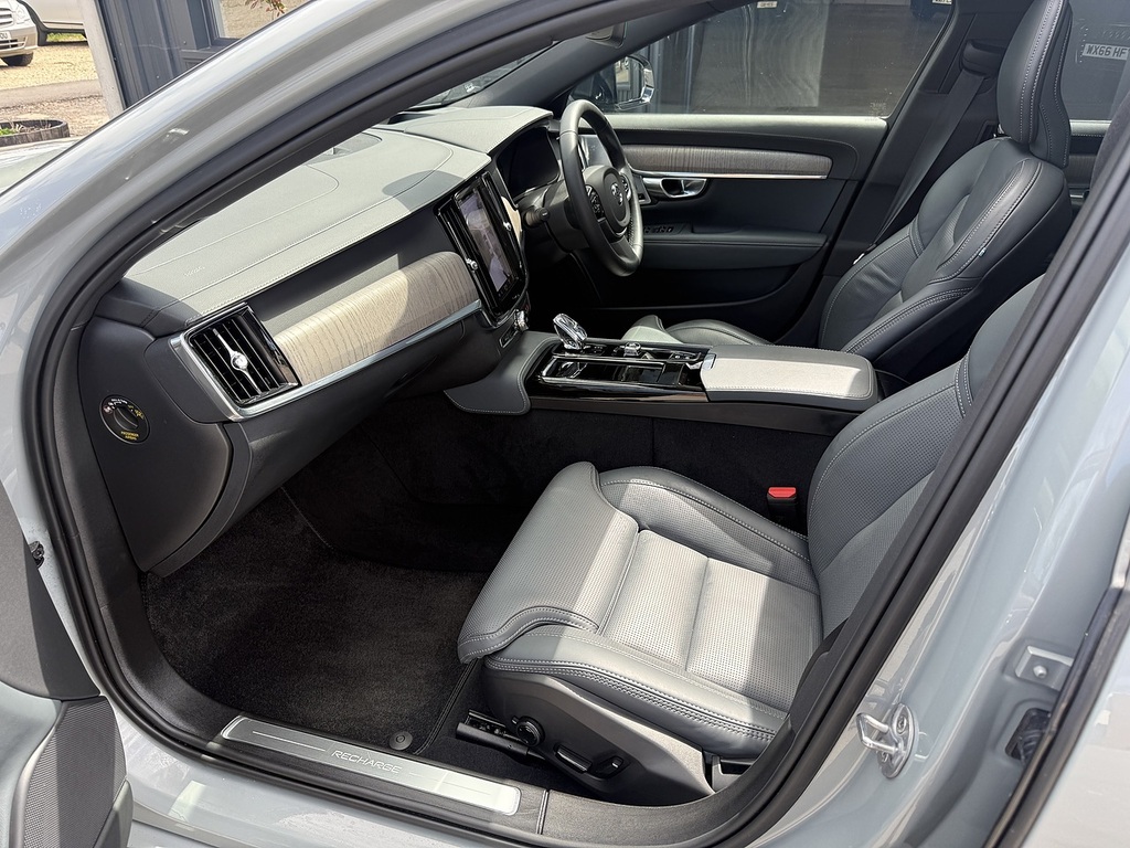 Volvo V90 2.0 D4 Momentum Plus Geartronic  #22