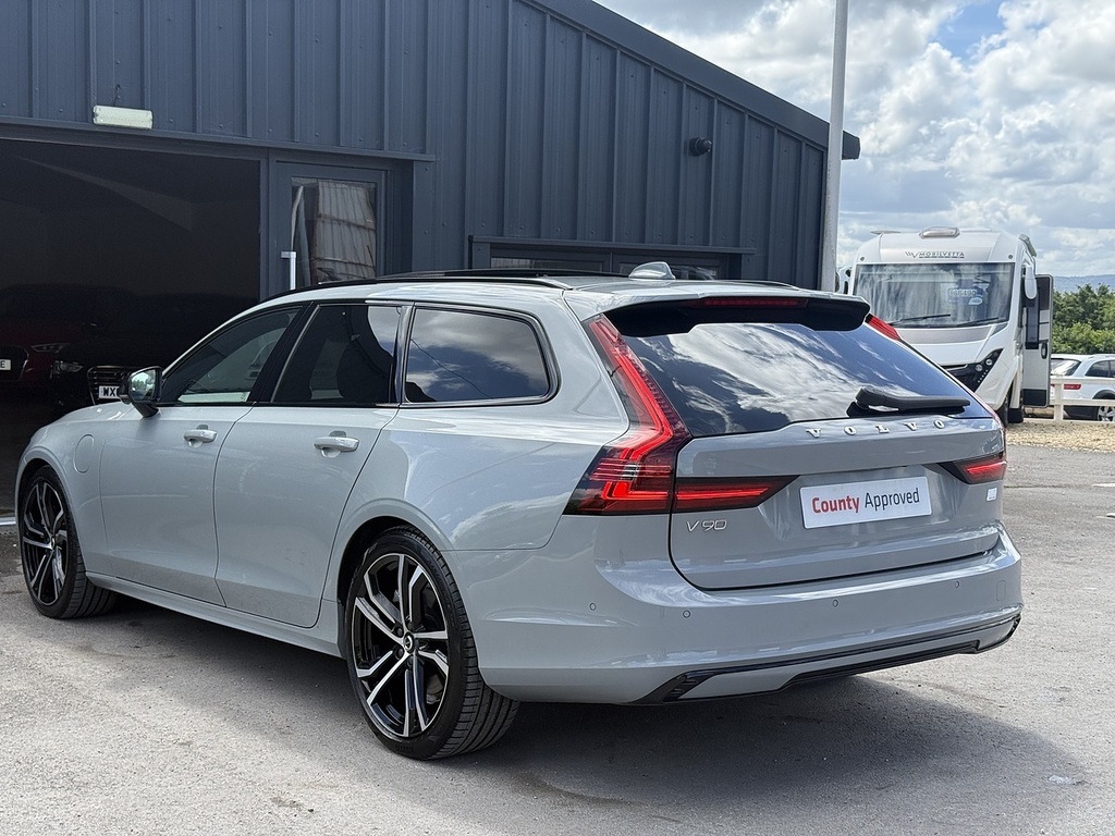 Volvo V90 2.0 D4 Momentum Plus Geartronic  #24