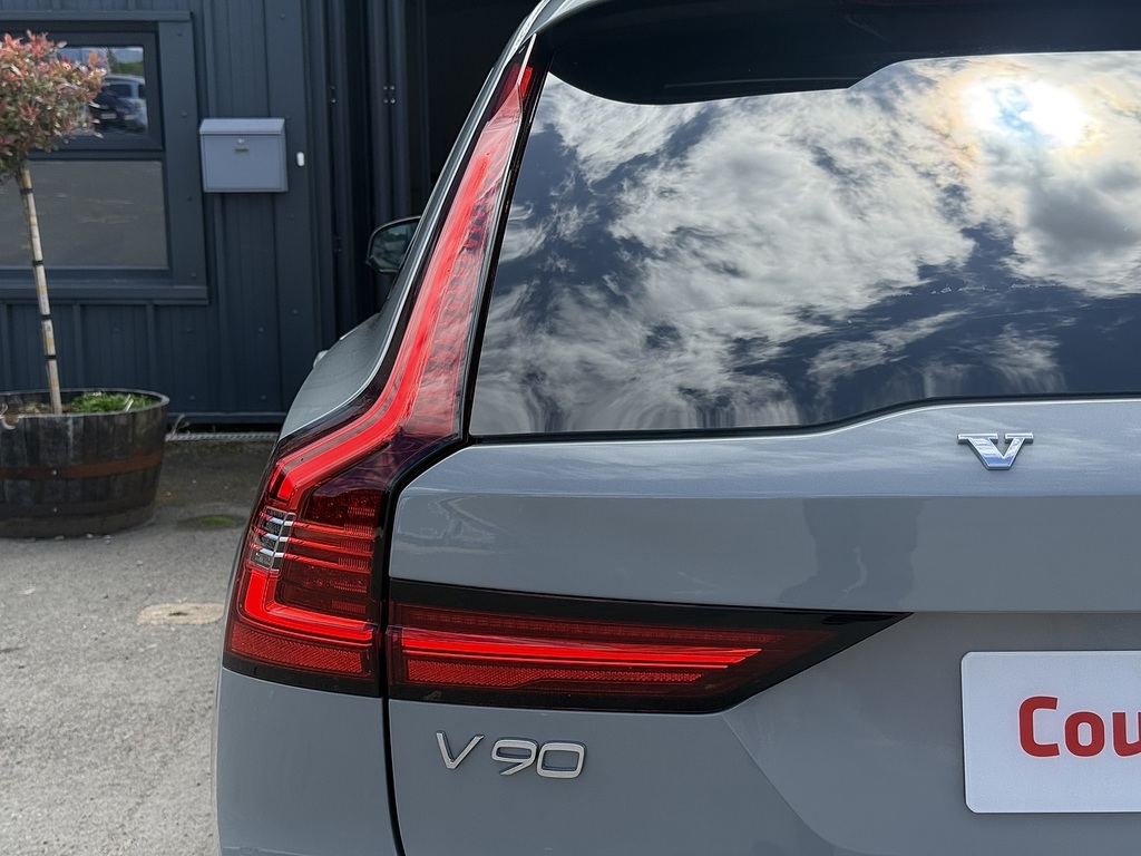 Volvo V90 2.0 D4 Momentum Plus Geartronic  #25