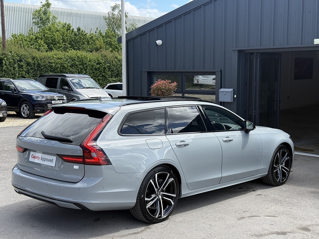 Volvo V90 2.0 D4 Momentum Plus Geartronic  #23