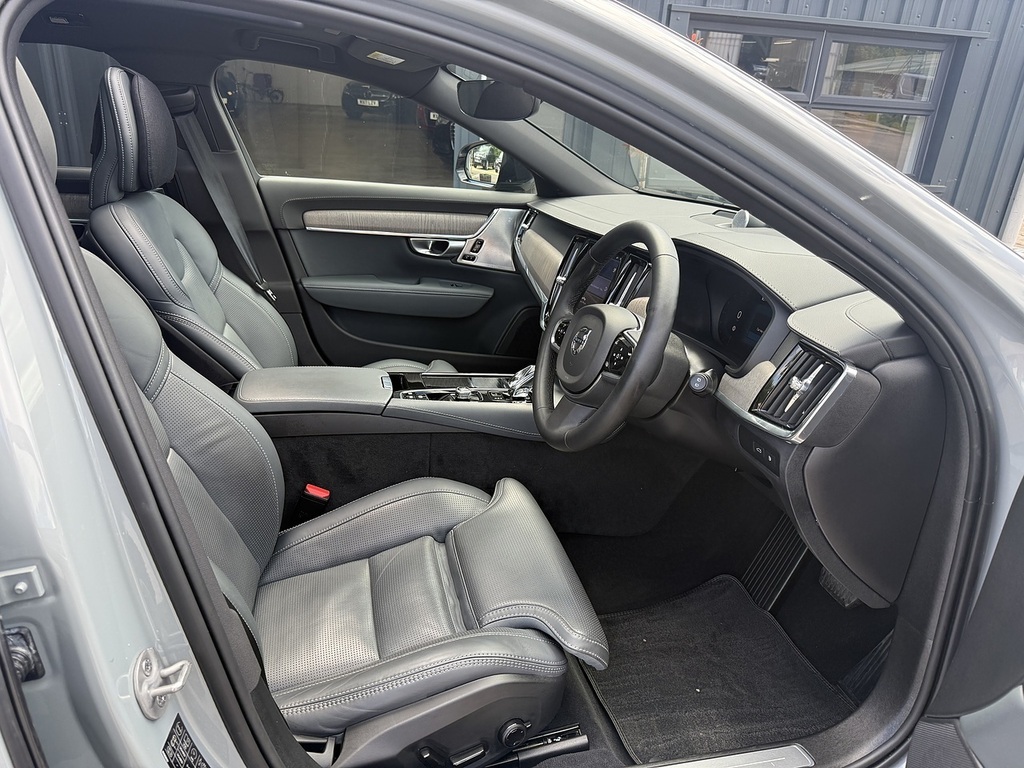 Volvo V90 2.0 D4 Momentum Plus Geartronic  #21