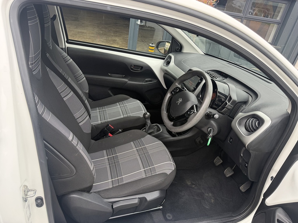 Peugeot 108 Hatchback White #18