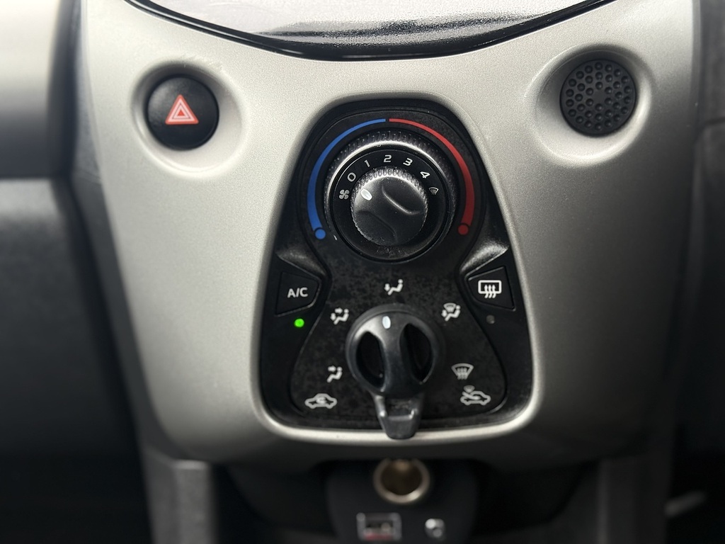 Peugeot 108 Hatchback White #30