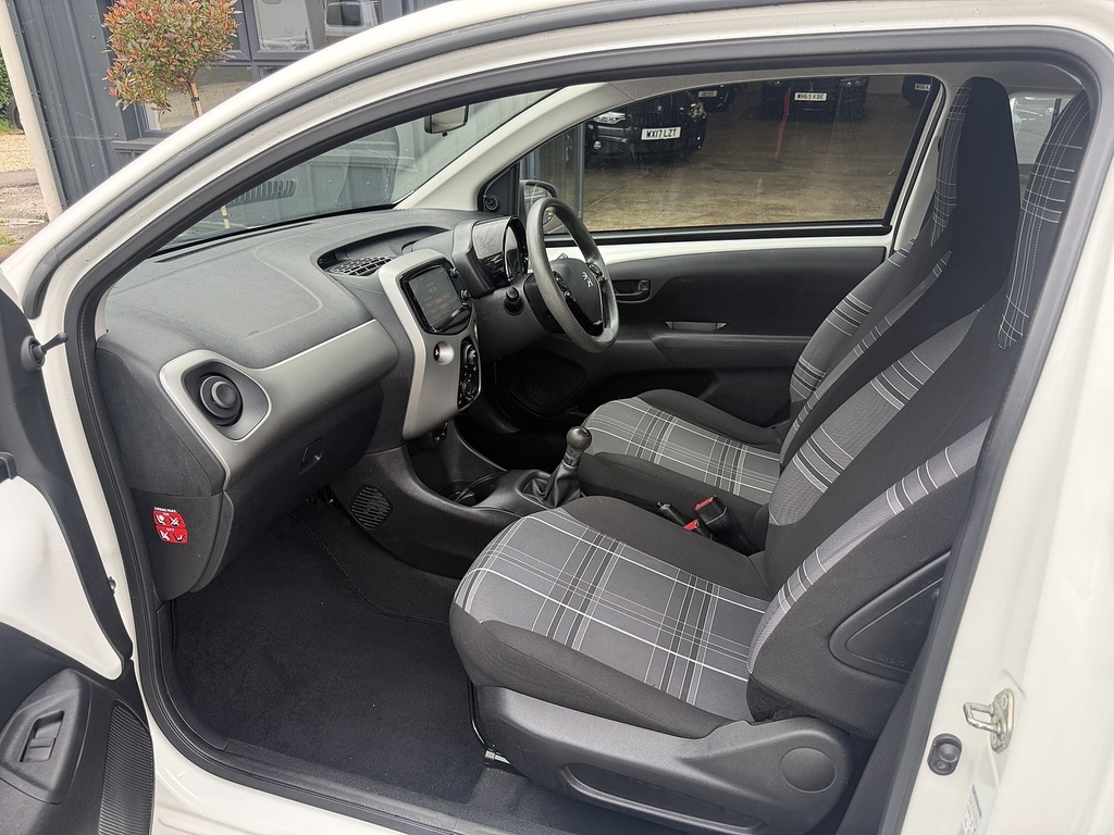 Peugeot 108 Hatchback White #15