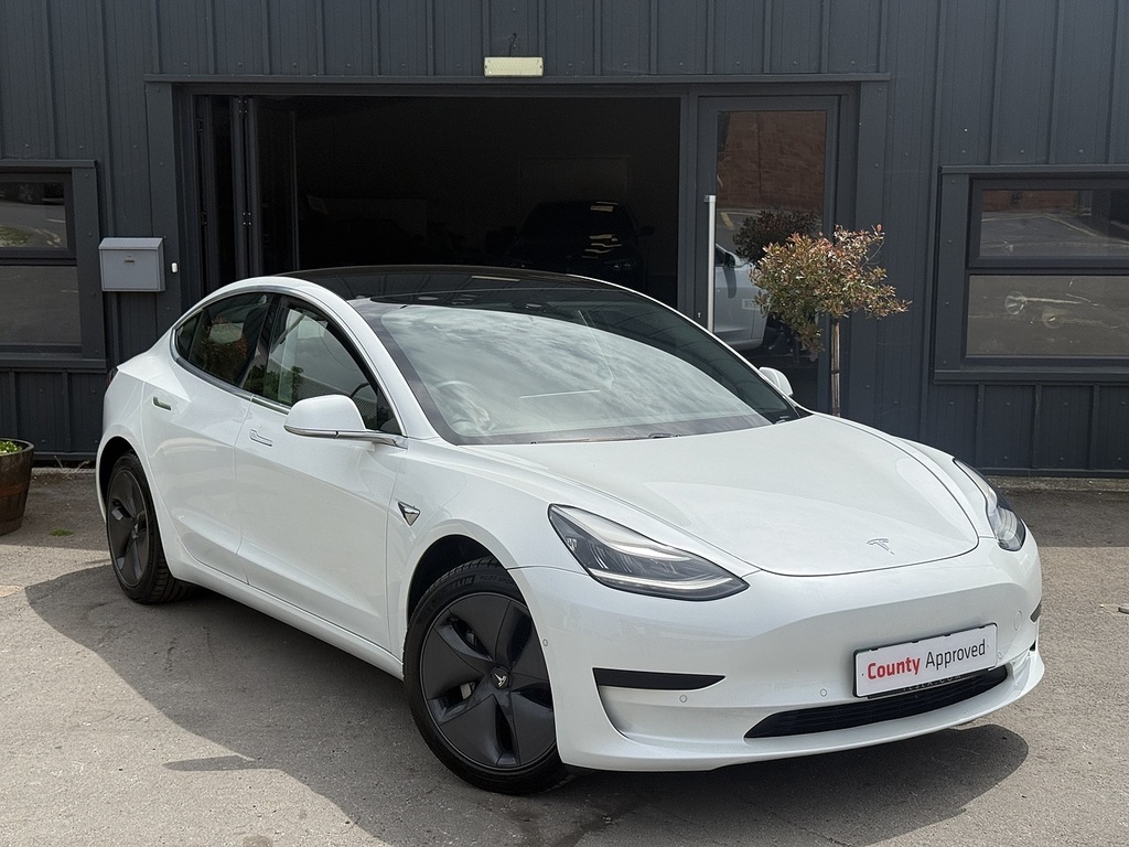 Tesla Model 3 Standard Range Plus White