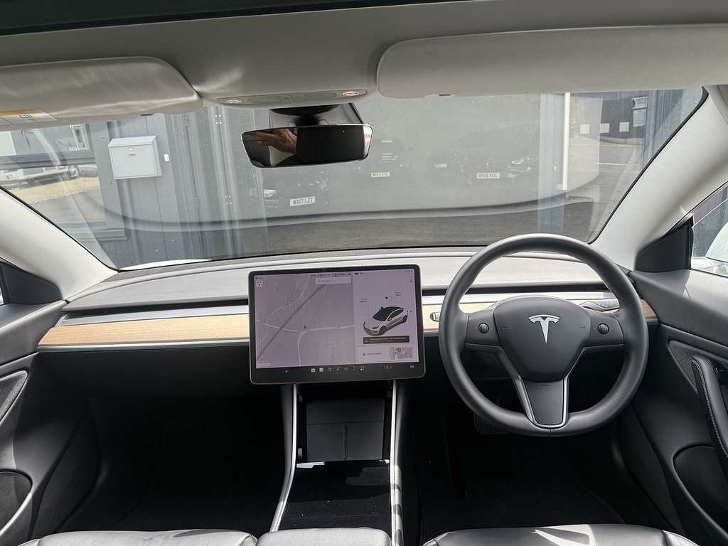 Tesla Model 3 Standard Range Plus YD70BJU White #6