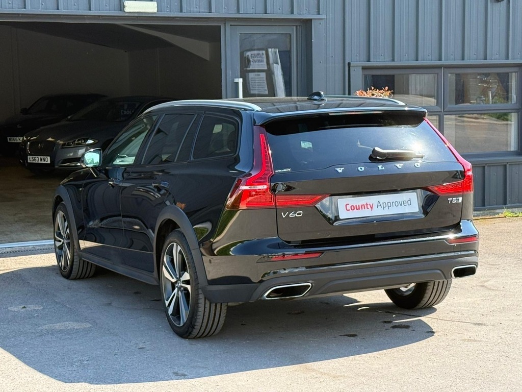 Volvo V60 Cross Country T5 Cross Country Plus Awd Black #4