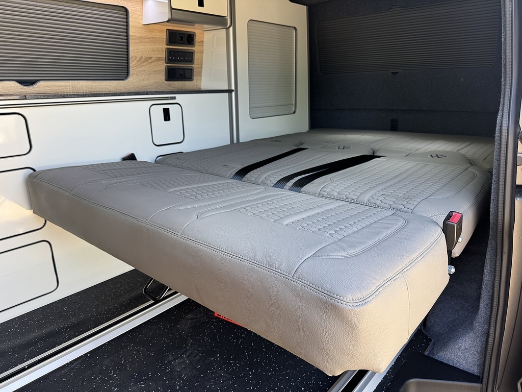 Volkswagen Transporter T6.1 T28 150 Dsg Swb Beige #3