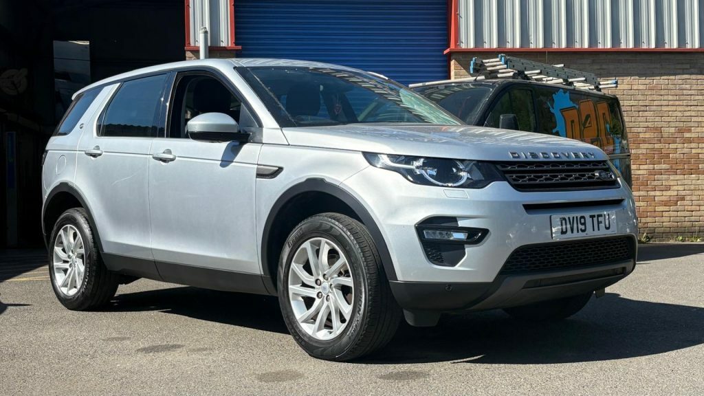 Land Rover Discovery Sport 2019 2.0 Td4 180 Se Tech 7 Seate DY19TFU  #4