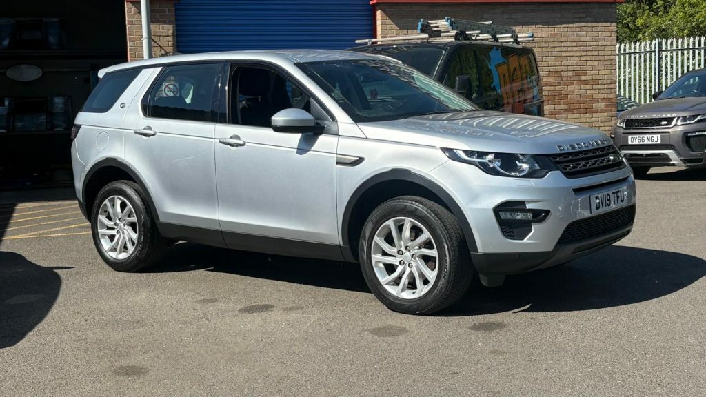 Land Rover Discovery Sport 2019 2.0 Td4 180 Se Tech 7 Seate DY19TFU  #2
