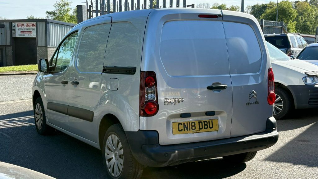 Citroen Berlingo 1.6 Bluehdi 850Kg Enterprise 100Ps 2018 CN18DBU  #2