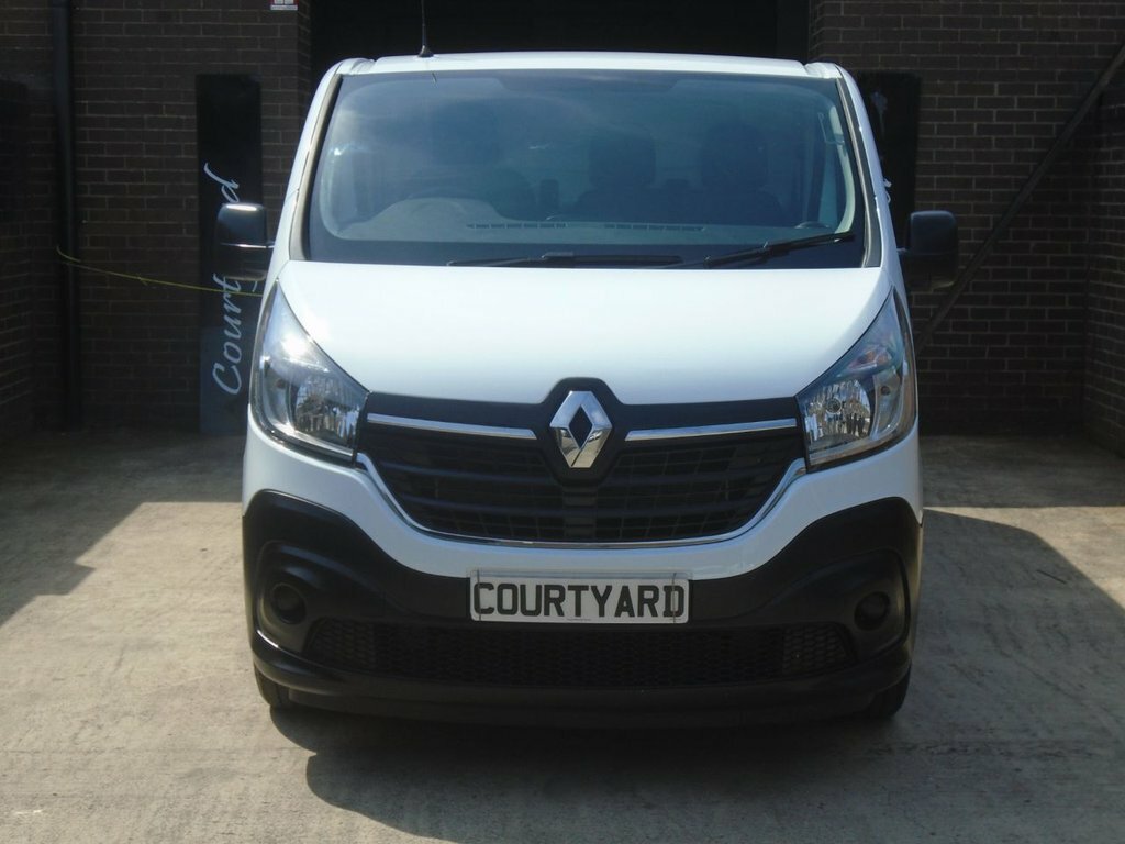 Renault Trafic 2L Business MC21FSD White #4