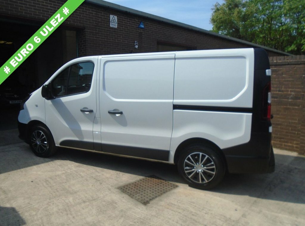 Renault Trafic 2L Business MC21FSD White #3