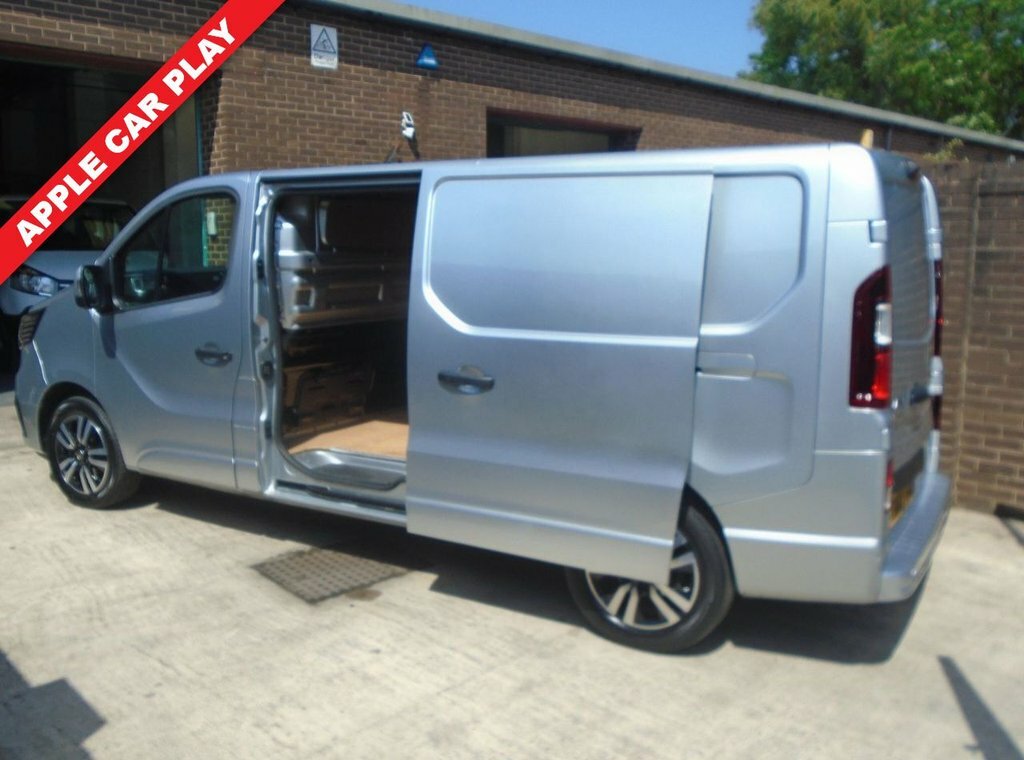 Renault Trafic 2L Sport MT72PWX Grey #4