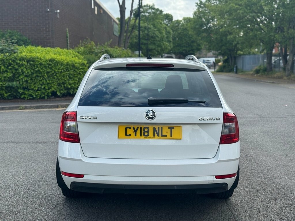 Skoda Octavia 1.6L Se L CY18NLT White #6