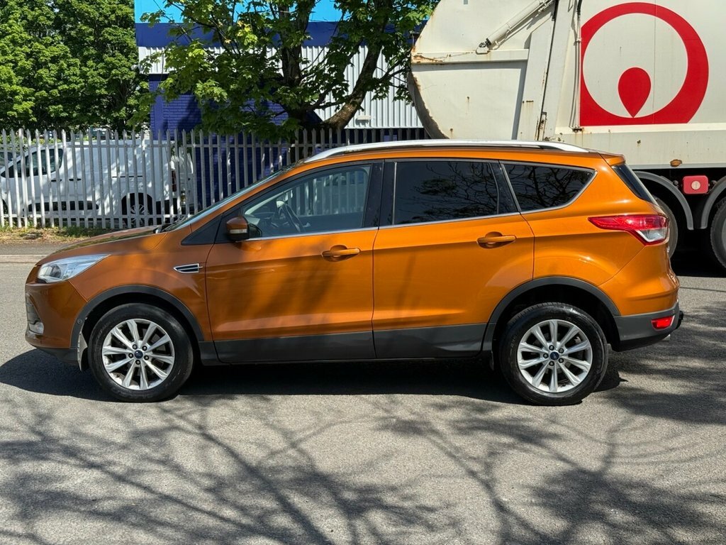 Ford Kuga 2L Titanium BU16ONW Orange #4