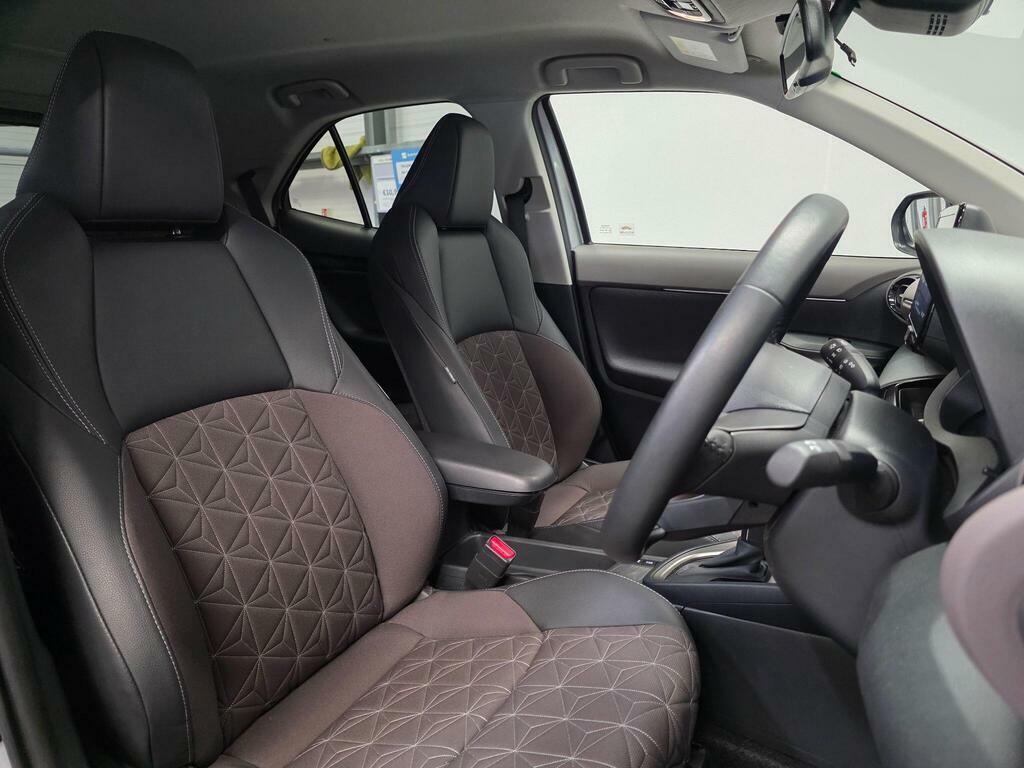 Toyota Yaris Cross 1.5 Vvt-h Excel E-cvt Euro 6 Ss PF24WOA Silver #2