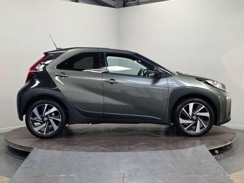 Toyota Aygo X 1.0 Vvt-i Edge Euro 6 Ss PN73UJT Green #5