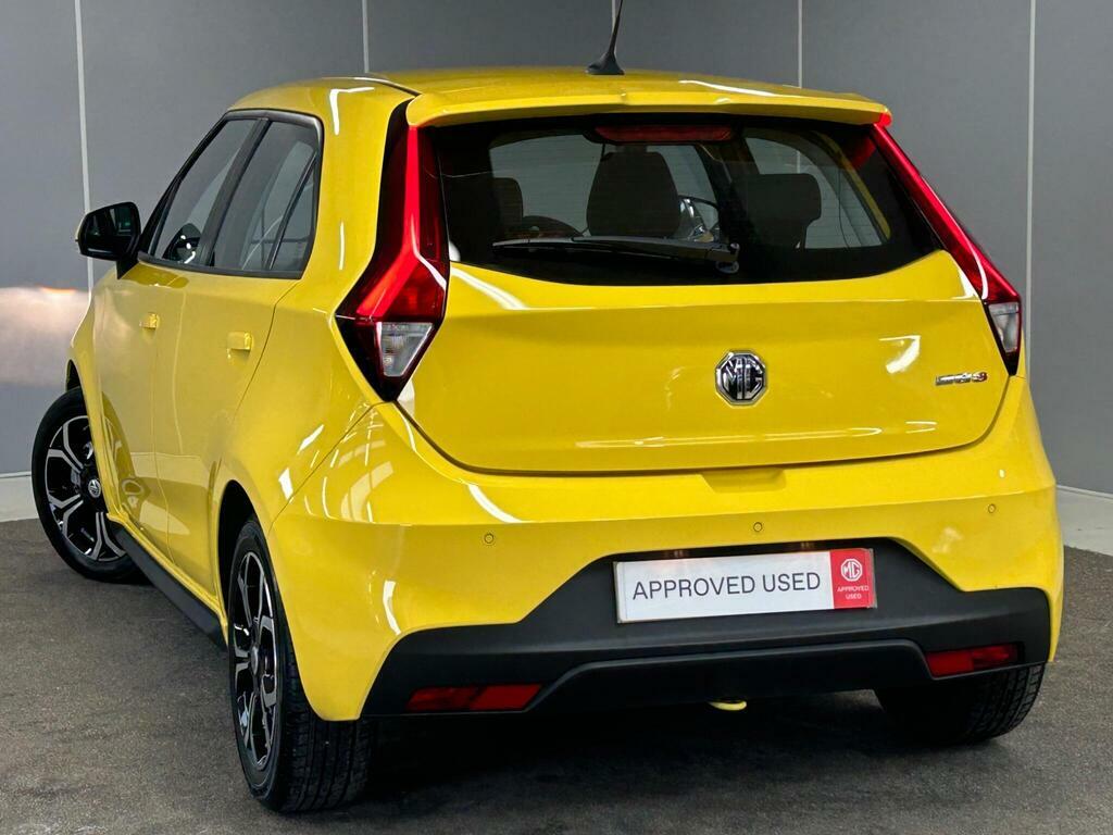 MG MG3 1.5 Vti-tech Exclusive Euro 6 Ss BW68NLT Yellow #4