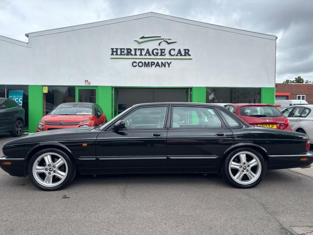 Jaguar XJR Saloon 4.0 V8 1998R Black #2