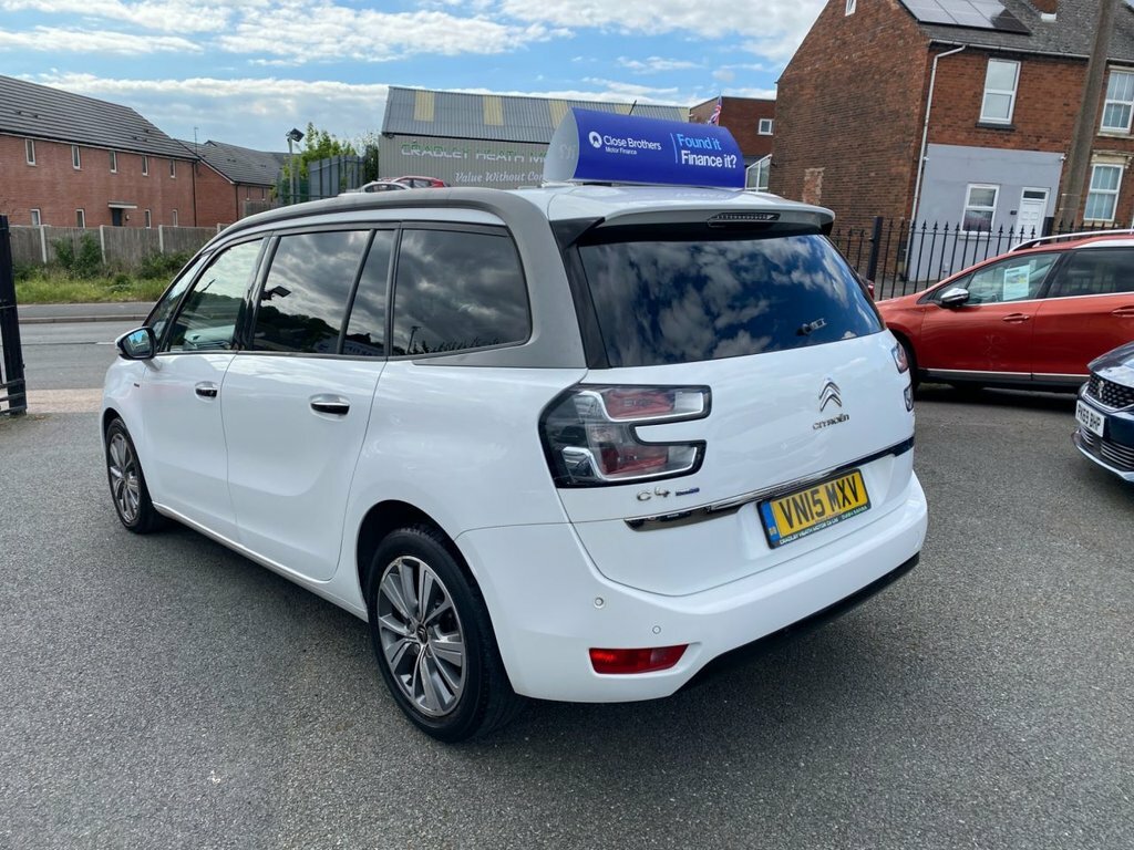 Citroen Grand C4 Picasso 1.6L Exclusive White #4