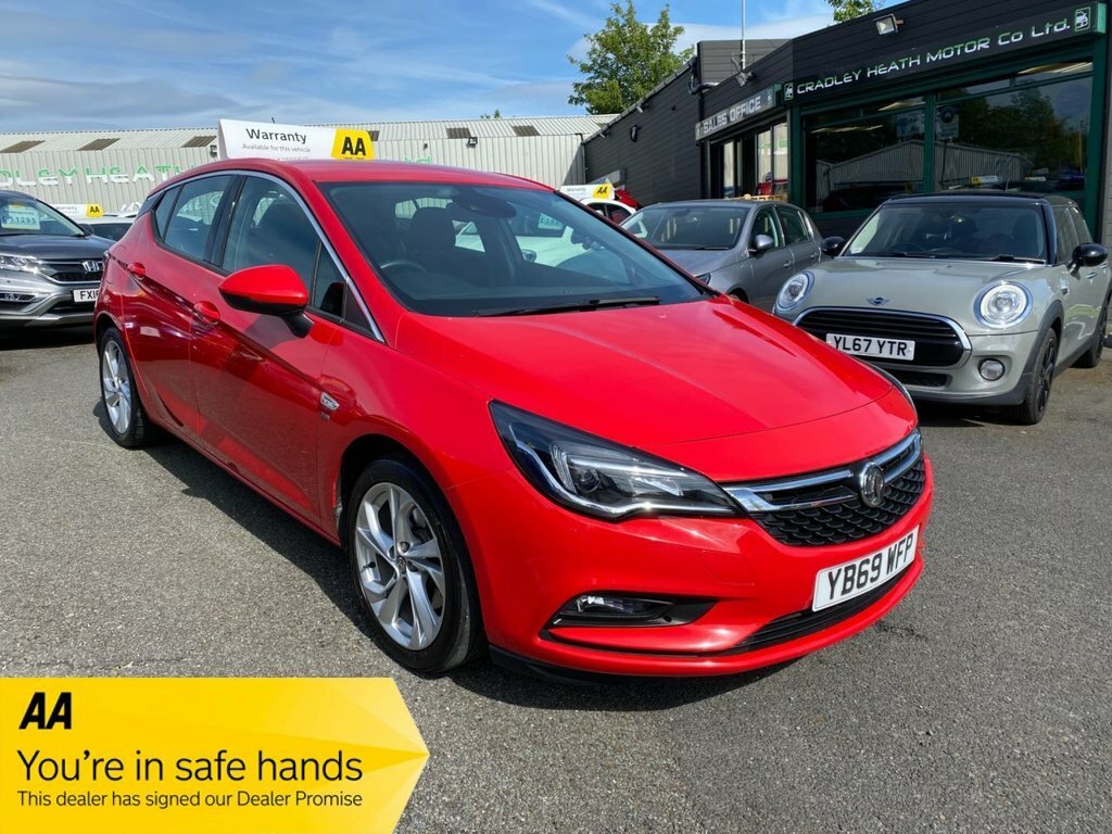 Vauxhall Astra 1.6L Sri Red