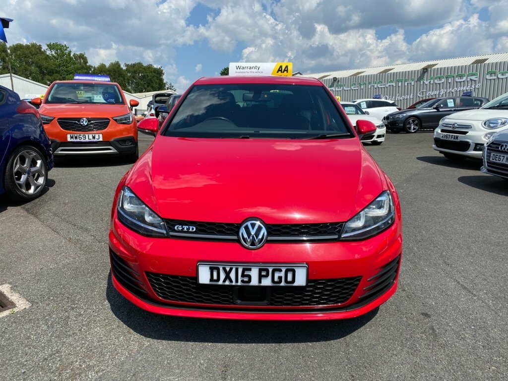Volkswagen Golf 2L Gtd DX15PGO Red #2