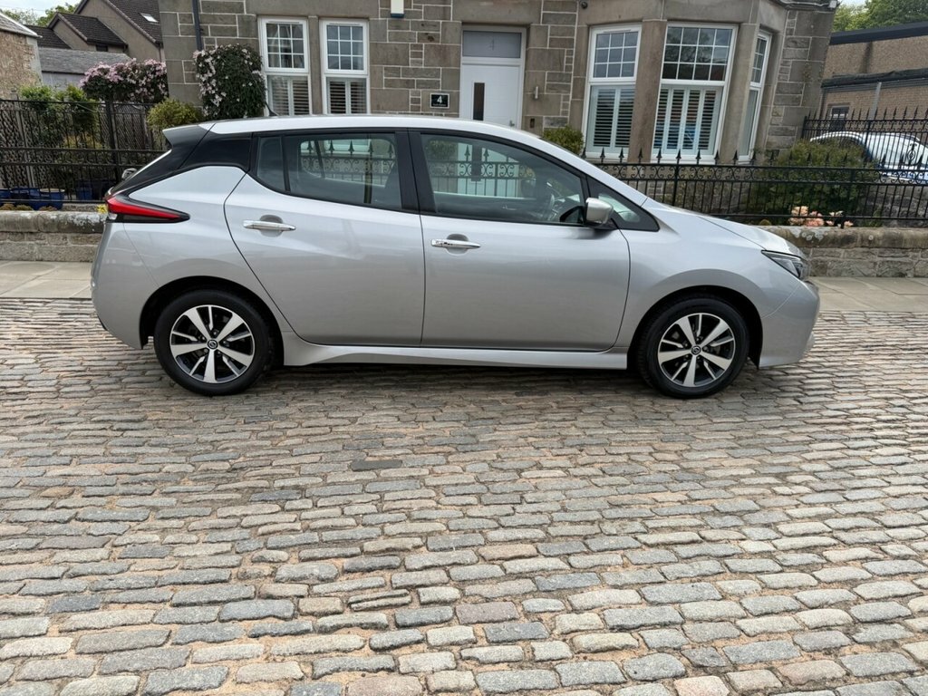 Nissan Leaf Hatchback SK22FT Silver #4