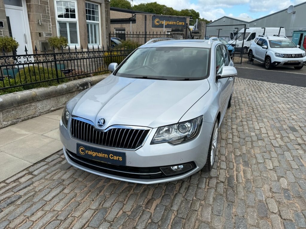 Skoda Superb Estate Silver #6