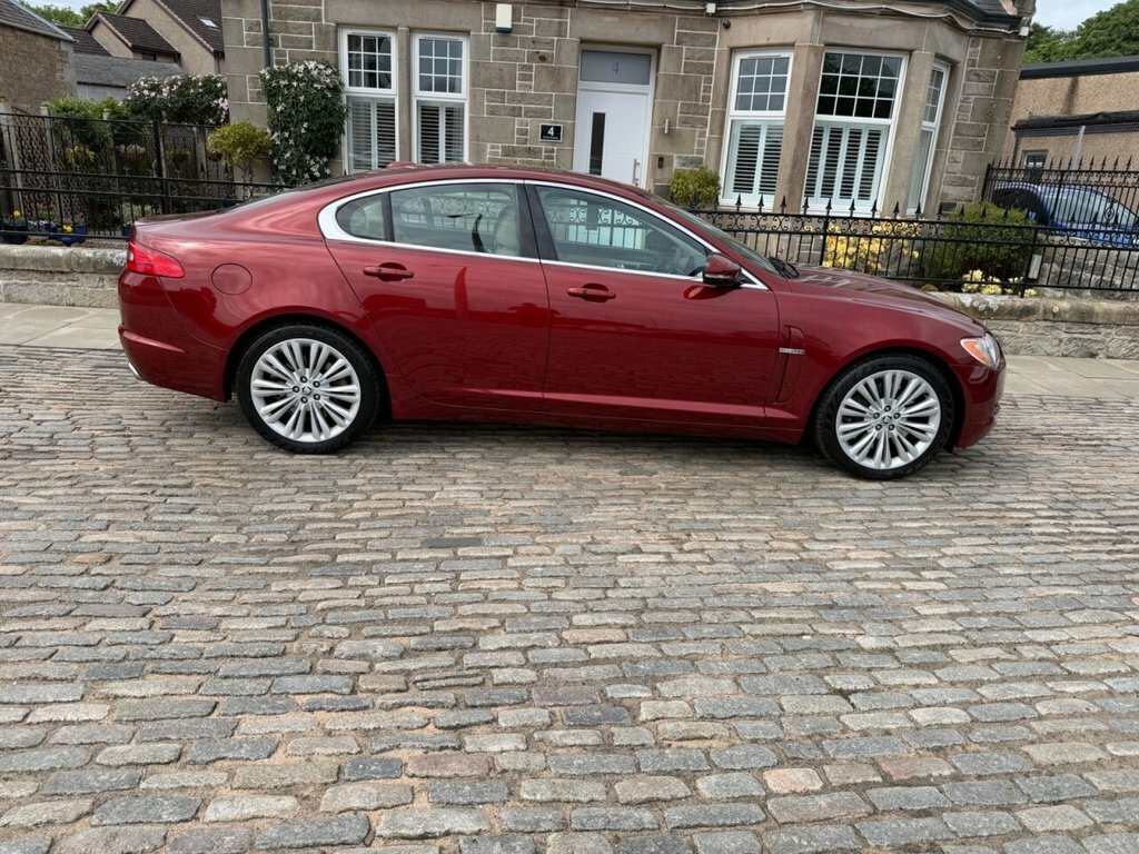 Jaguar XF Saloon ST10VXD Red #5