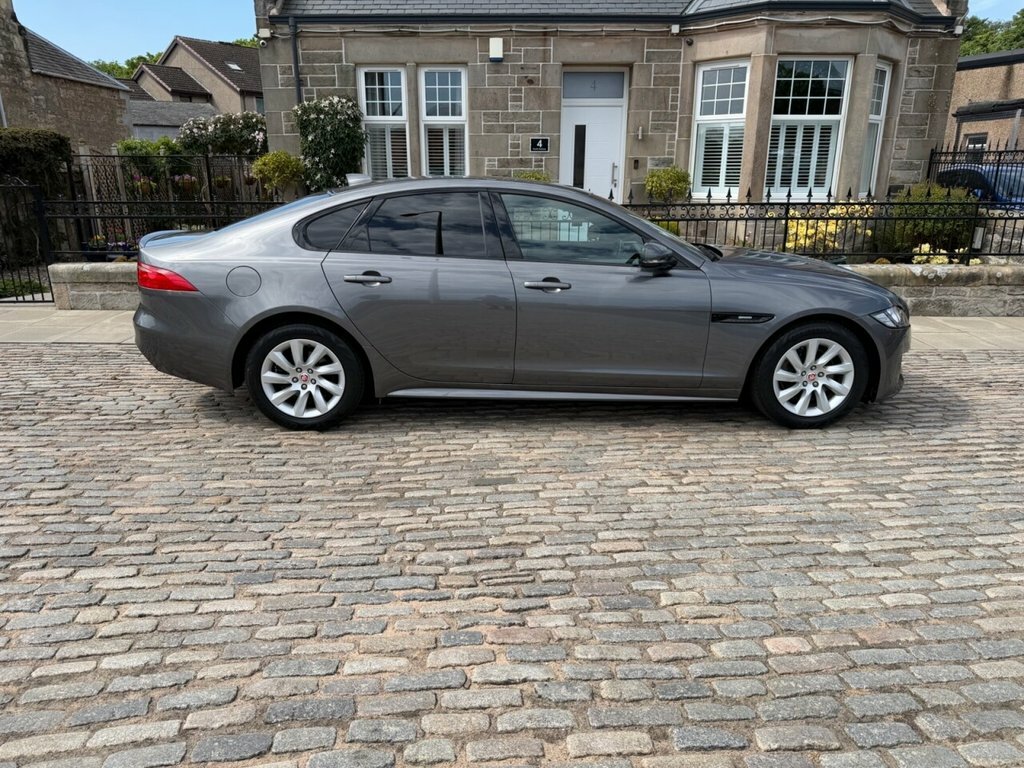 Jaguar XF Saloon HJ18YFA Grey #6