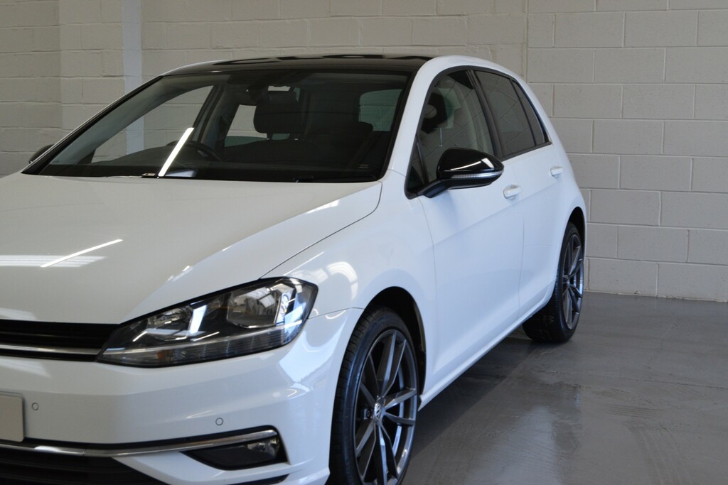 Volkswagen Golf Hatchback 1.6 Tdi Match 201919 SB19FFE White #5