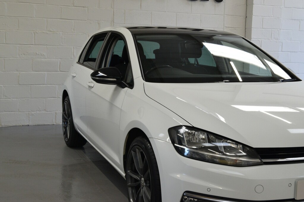 Volkswagen Golf Hatchback 1.6 Tdi Match 201919 SB19FFE White #3