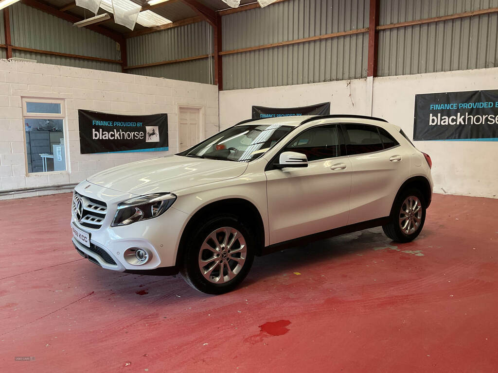Mercedes-Benz GLA Class Gla 200 Se Executive SR68KCC White #5