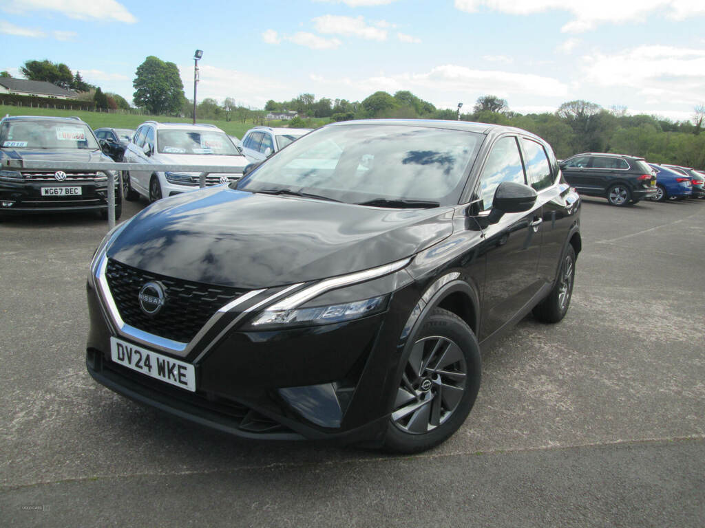 Nissan Qashqai 1.3 Dig-t Mh Acenta Premium DV24WKE Black #2