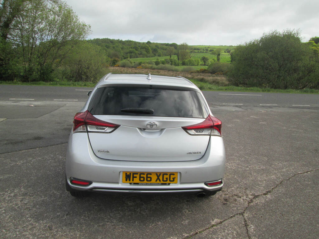 Toyota Auris 1.2T Excel WF66XGG Silver #6