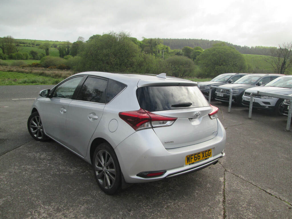 Toyota Auris 1.2T Excel WF66XGG Silver #5