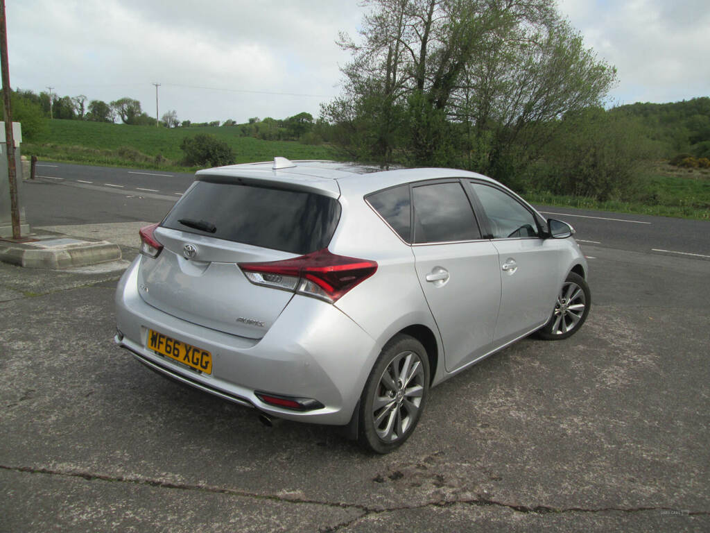 Toyota Auris 1.2T Excel WF66XGG Silver #4