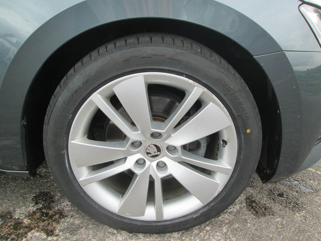 Skoda Superb 2.0 Tdi Cr Se L Grey #6