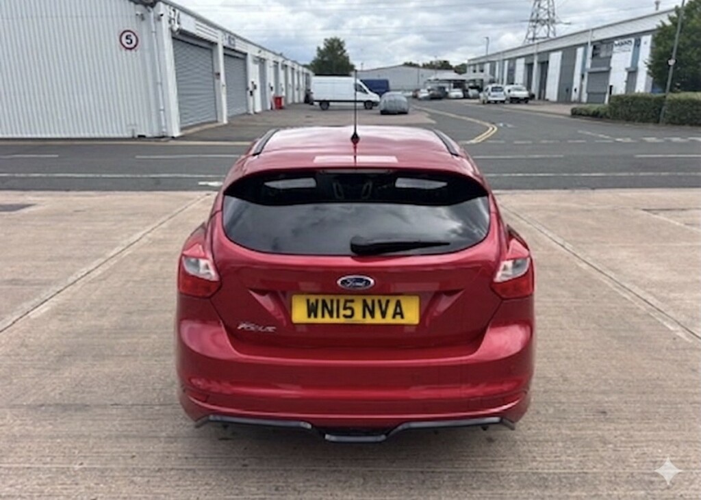 Ford Focus 1.0 T Ecoboost Zetec S WN15NVA Red #4