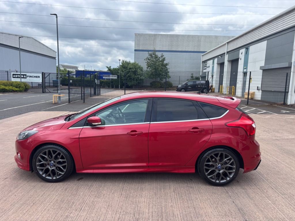 Ford Focus 1.0 T Ecoboost Zetec S WN15NVA Red #2