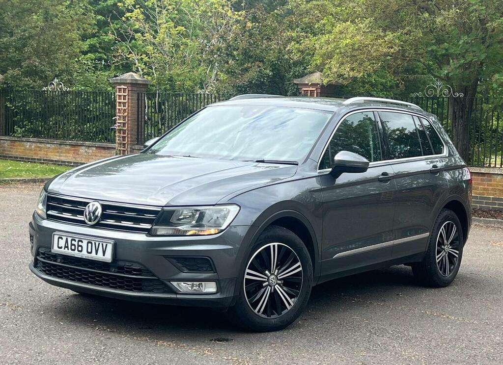Volkswagen Tiguan Suv 2.0 Tdi Bluemotion Tech Se Dsg Euro 6 Ss CA66OVV Grey #4